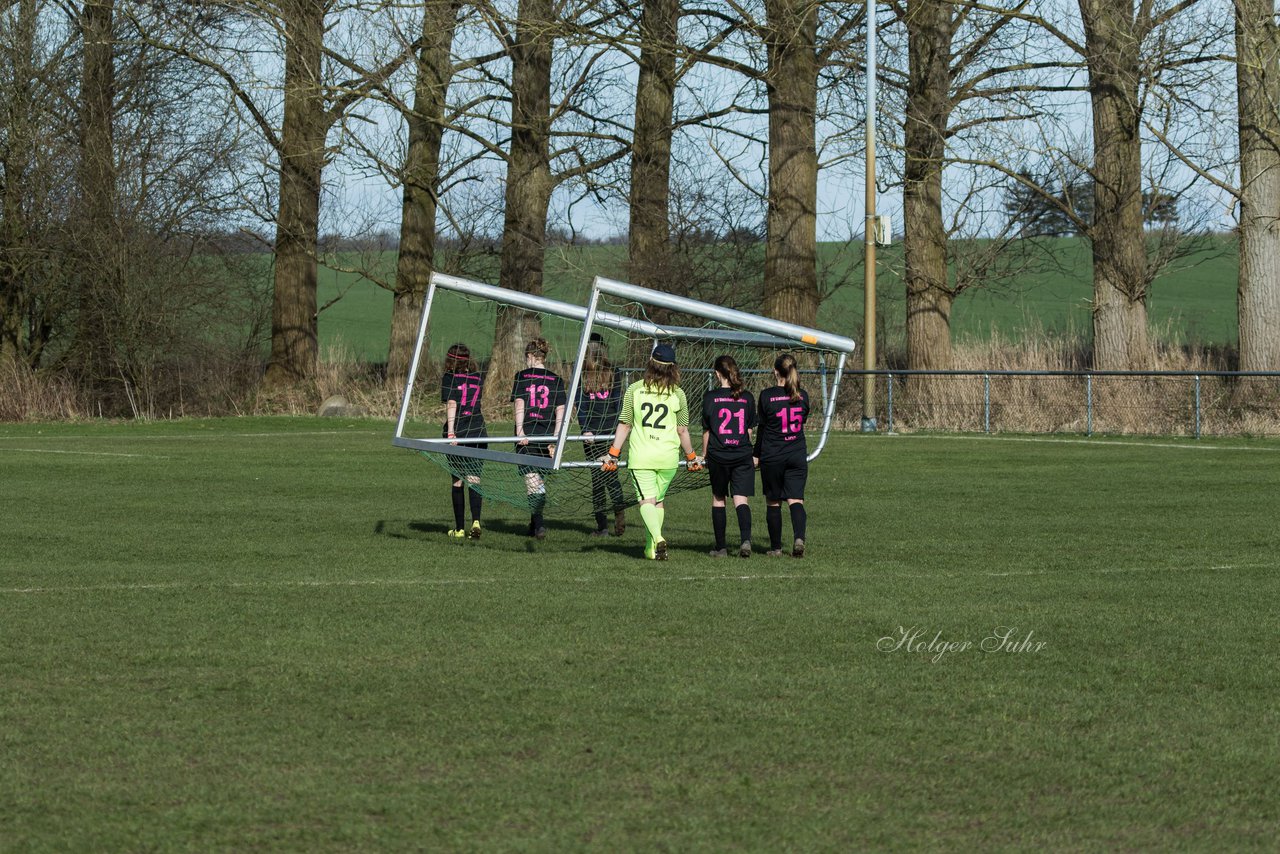 Bild 146 - C-Juniorinnen SV Steinhorst/Labenz - TSV Friedrichsberg-Busdorf : Ergebnis: 5:0